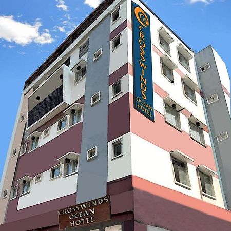 Crosswinds Hotel Paranaque City Екстер'єр фото