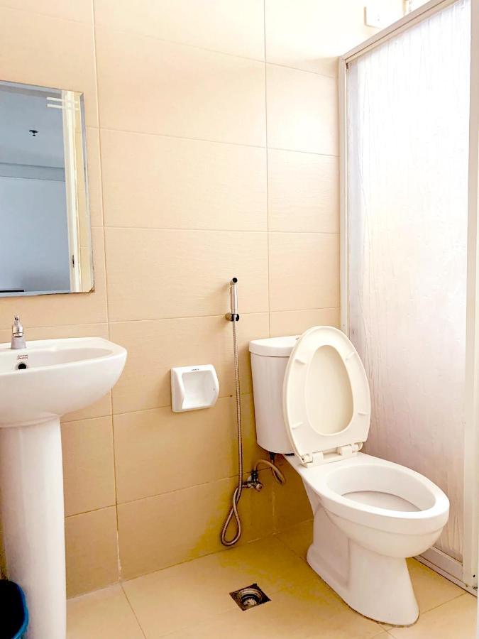 Crosswinds Hotel Paranaque City Екстер'єр фото