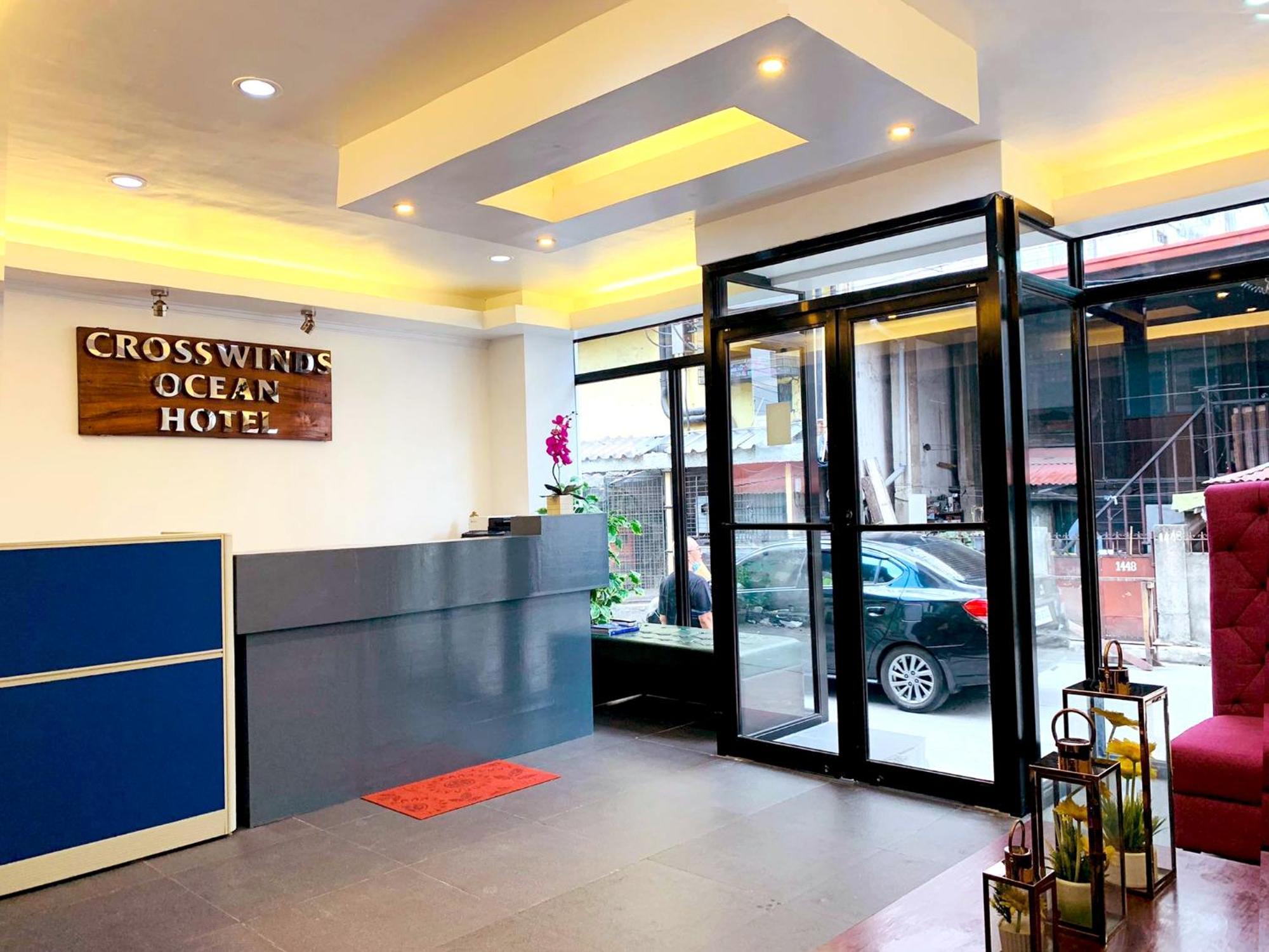 Crosswinds Hotel Paranaque City Екстер'єр фото